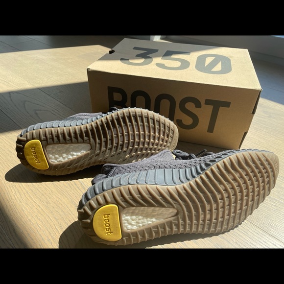 Yeezy boost 350 V2 Cinder, 100% authentic, US men size 7 - Picture 3 of 6